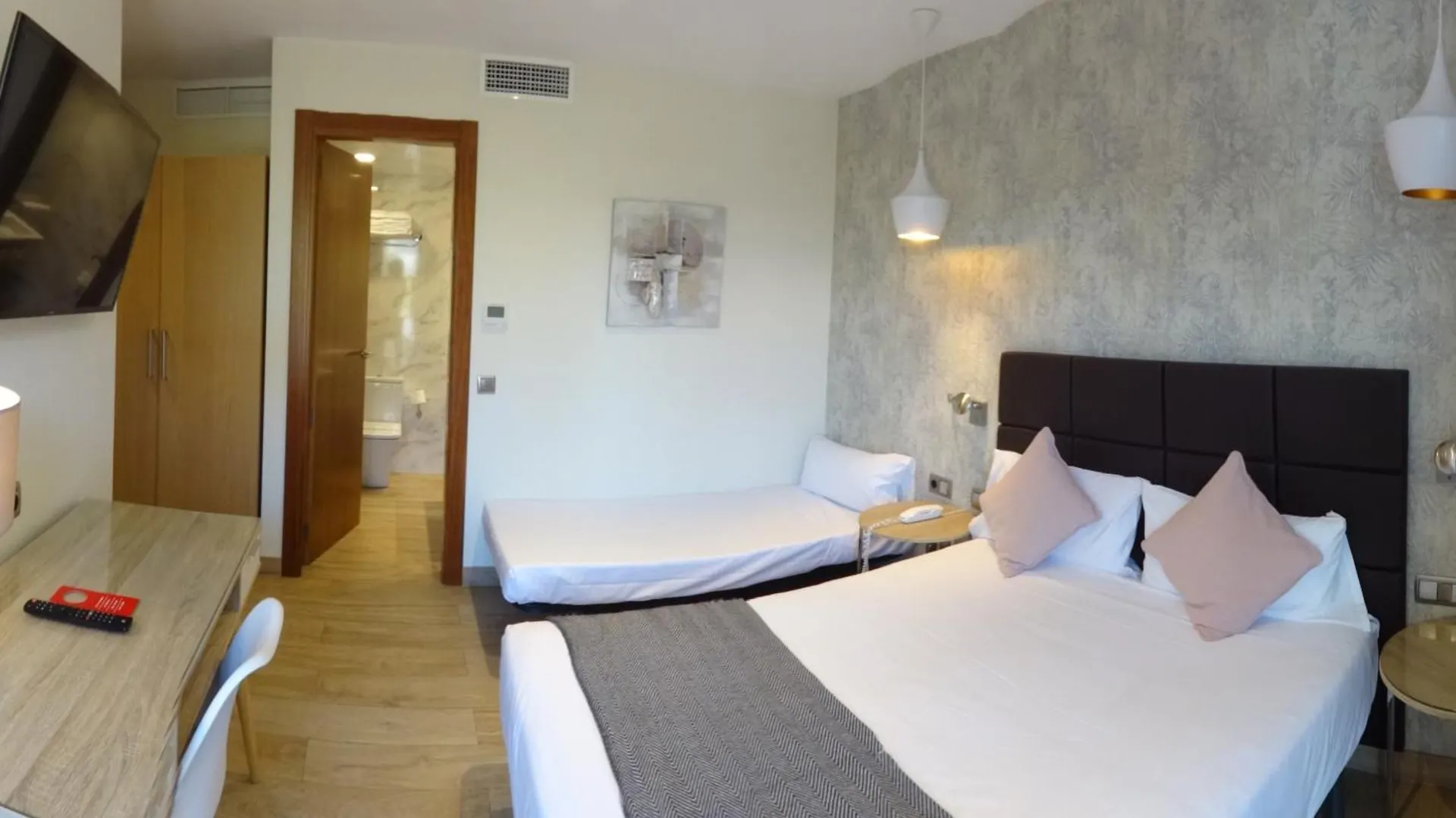 ברצלונה Hotel Lloret Ramblas 0*,  ספרד