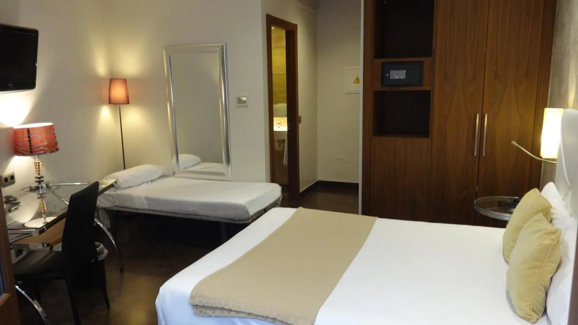 ברצלונה Hotel Lloret Ramblas