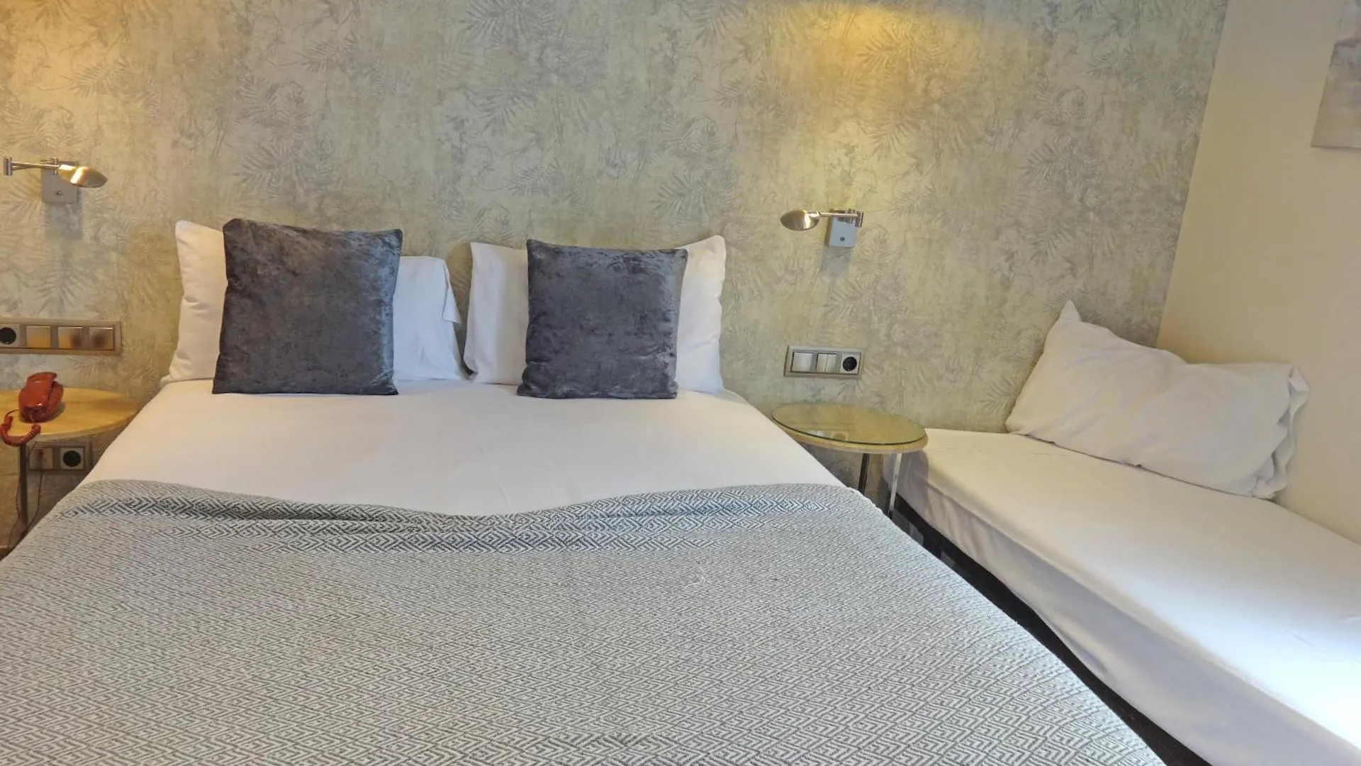 Hotel Lloret Ramblas Barcelona 0*,  Španělsko